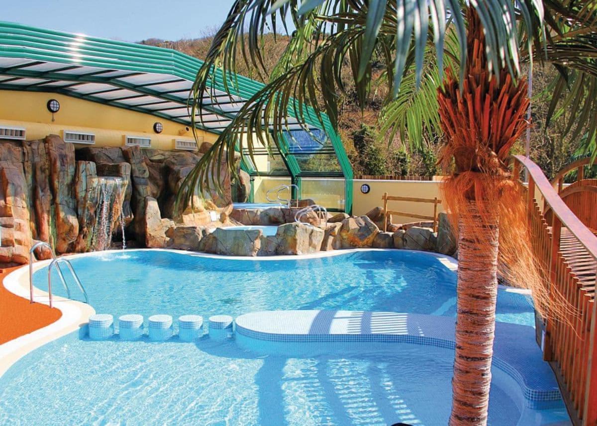 Cardigan Bay Holiday Park Bagian luar foto